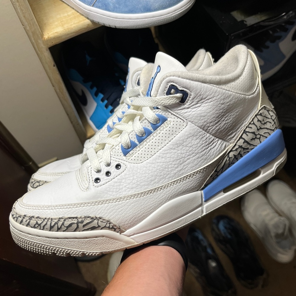 !Jordan 3 Unc! With Authentication! - image 1